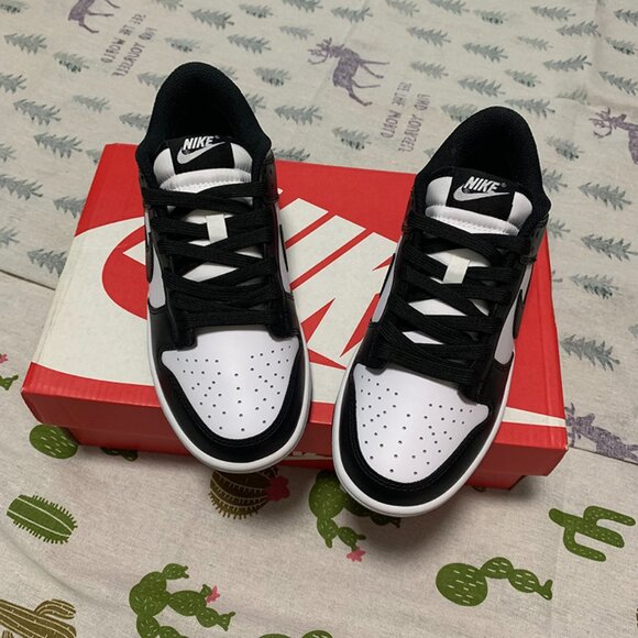 Nike Dunk Low Black Skateboard Sneakers - Picture 7 of 7